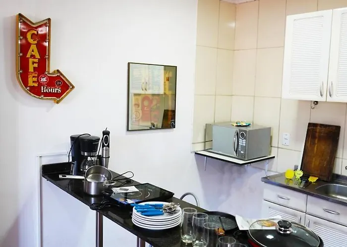 02 Trabalhadores Apartamento *